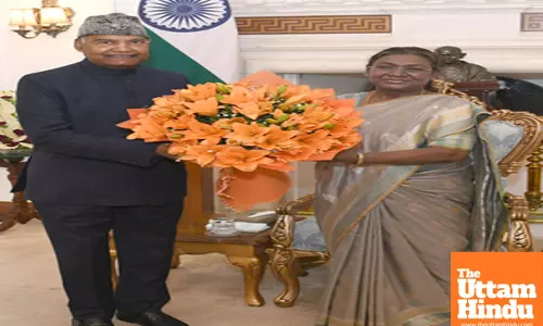 New Delhi: Former President Ram Nath Kovind calls on President Droupadi Murmu
