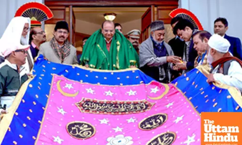 New Delhi: Delhi LG Sends Chadar for Ajmer Sharif