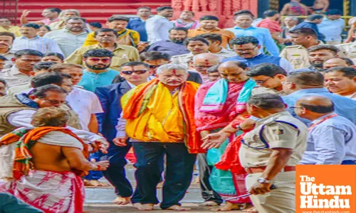Puri: External Affairs Minister S. Jaishankar visits Jagannath Temple