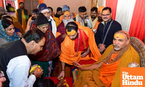 Prayagraj: Shankaracharya Swami Avimukteshwaranand Saraswati Ji Maharaj arrives at Sangam ahead of the Maha Kumbh Mela 2025
