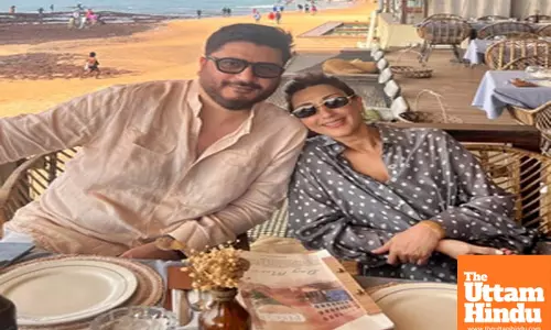 Sonali Bendres New Year was full of love, laughter and LOTS of cake