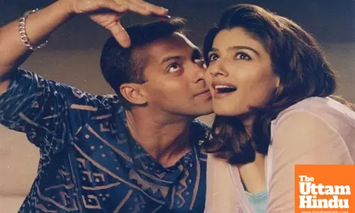 Raveena Tandons throwback picture with Salman Khan from Andaaz Apna Apna is pure nostalgia