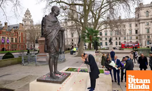 London: Lok Sabha Speaker Om Birla pays homage to the statue of Mahatma Gandhi