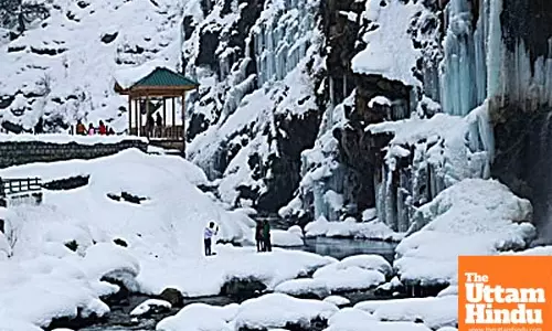 Intense cold wave sweeps J&K; further drop in night temperatures likely