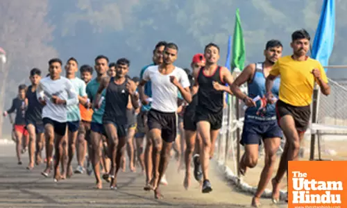 Lucknow: Agniveer aspirants participate in a run during an ongoing recruitment drive