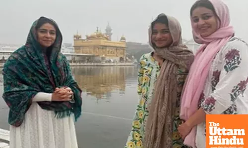 Ananya Panday seeks blessings at the Golden Temple with family