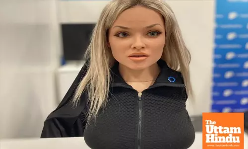 Meet Aria AI Robot Girlfriend, Launched with Human-Like Features, Watch VIDEO