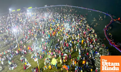 Prayagraj: Devotees gather in large numbers to take a holy bath at the Triveni Sangam
