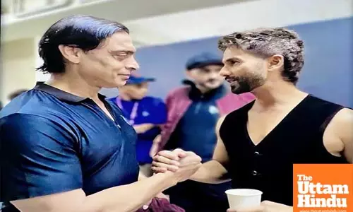 Shahid Kapoor and Shoaib Akhtar spotted in Dubai  fans curious about their meeting