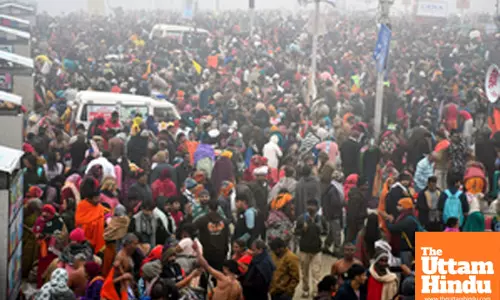 Prayagraj: Pilgrims arrive in large numbers at Triveni Sangam