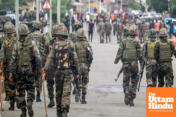 Explosion near LoC in Nowshera, Jammu and Kashmir; 6 army personnel injured Explosion near LoC in Nowshera, Jammu and Kashmir; 6 army personnel injured