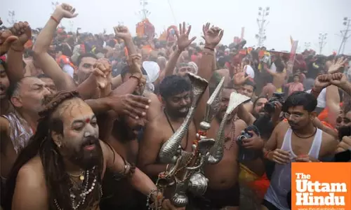 Maha Kumbh 2025: Akharas Begin Amrit Snan on Makar Sankranti, Spectacular Scenes Unfold at Sangam