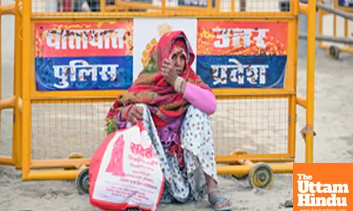 Prayagraj: Devotees at the Triveni Sangam