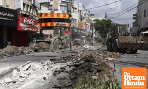 Israel intensifies strikes in Gaza amid ceasefire talks