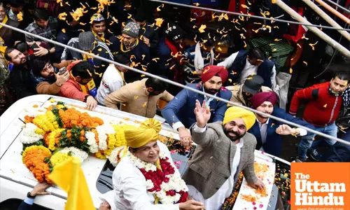 Chief Minister Bhagwant Mann Leads a Grand Roadshow in Delhis Gandhi Nagar Assembly, Drawing a Massive Crowd