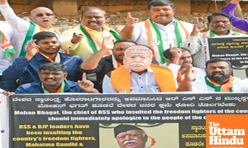 Bengaluru: Youth Congress Protests RSS Chief’s Remarks