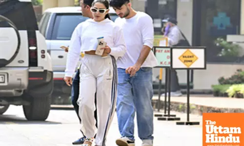 Mumbai: Celebrities seen outside Lilavati Hospital