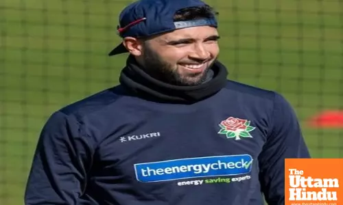 Fast-bowler Saqib Mahmood finally granted visa for Englands white-ball tour to India