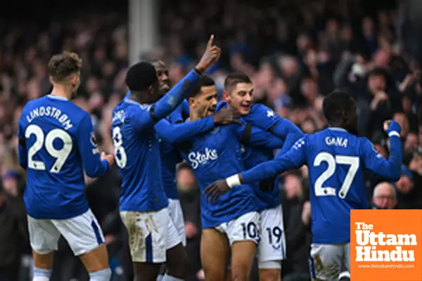 PL: Man Utd, Tottenham concede three goals each in defeats against Brighton and Everton