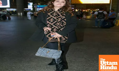 Mumbai: Celebrities Spotted At Airport