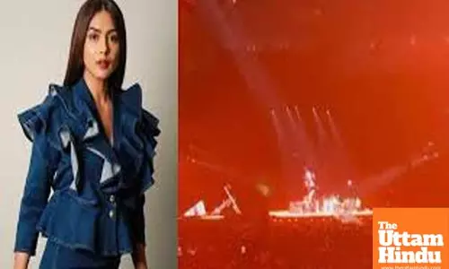 Mrunal Thakur channels her inner fangirl during the Coldplay concert