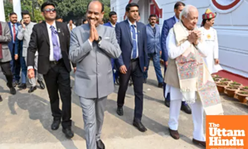 Patna: Lok Sabha Speaker Om Birla along with Bihar Governor Arif Mohammad Khan at Rajbhavan