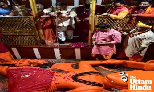 Prayagraj: Adani Group Chairman Gautam Adani visits and offers prayer at Bade Hanuman Mandir