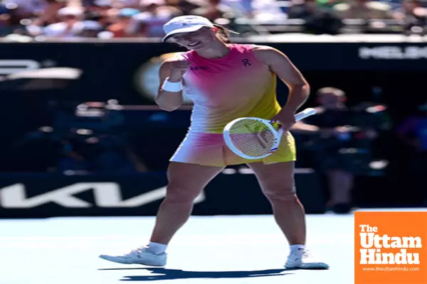 Swiatek beats Navarro to sail into second Aus Open semifinal Swiatek beats Navarro to sail into second Aus Open semifinal