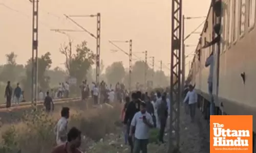 Jalgaon: 8-10 passengers die as they jump from train amid fire rumour, hit by another train