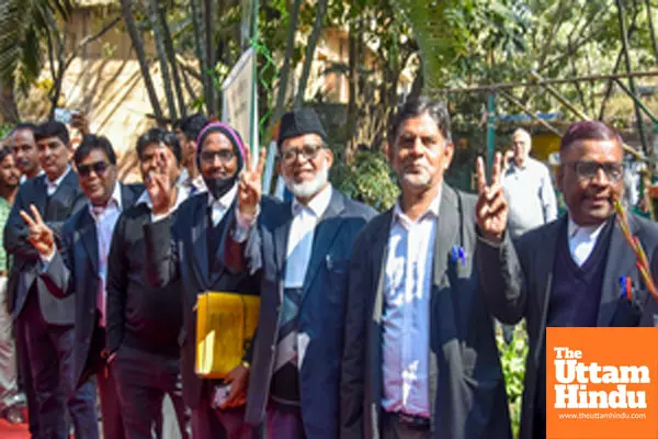 Ranchi: Advocates show victory signs after casting their votes during the Jharkhand State Bar Council Elections Ranchi: Advocates show victory signs after casting their votes during the Jharkhand State Bar Council Elections