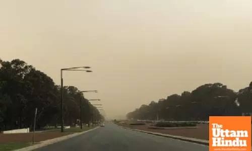 Damaging storm leaves thousands without electricity on Australias east coast