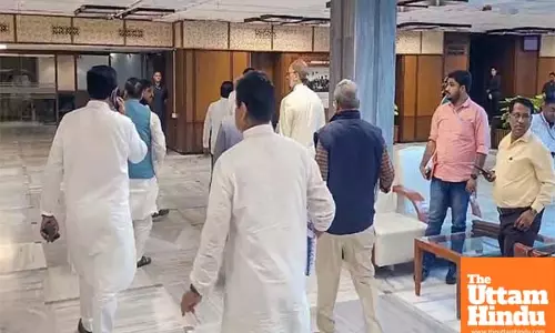 Chaos Erupts in JPC Meeting on Waqf Bill, 10 Opposition MPs Suspended as Marshals Are Called In