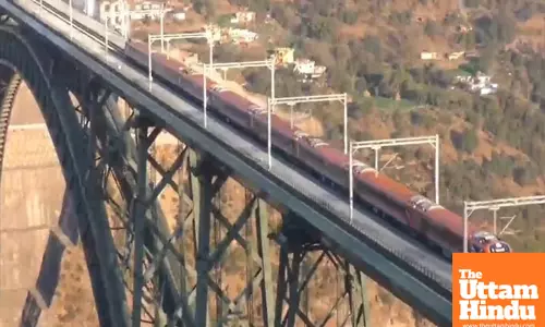 Vande Bharat Runs on World’s Highest Railway Bridge: Watch the Stunning VIDEO