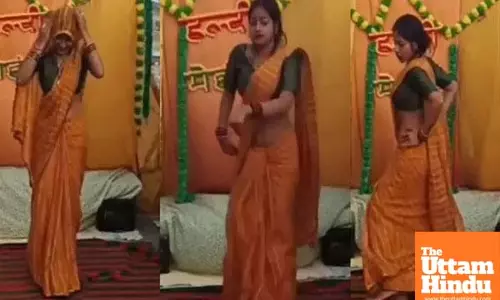 Users Go Crazy Over Bhabhis Viral Dance Video – See the Sensation Here