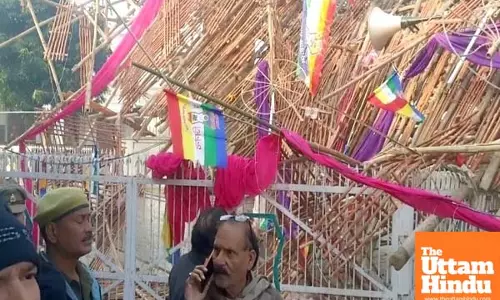 Stage Collapse at Nirvana Mahotsav in Baghpat: Over 80 Devotees Injured