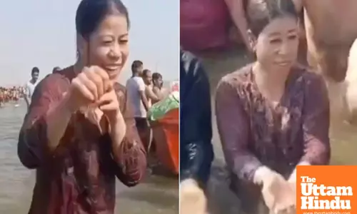 Mary Kom Throws Playful Punches at Mahakumbh Mela, Steals the Spotlight