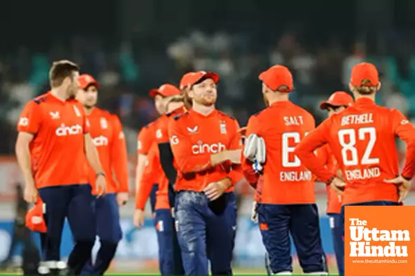 3rd T20I: England bowlers shine in commanding 26-run win as visitors stay alive in series 3rd T20I: England bowlers shine in commanding 26-run win as visitors stay alive in series