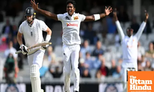 Vishwa Fernando joins Warwickshire for County Championship 2025