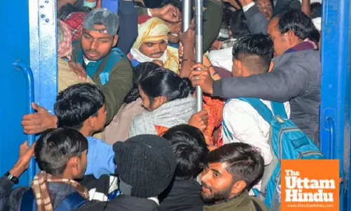 Stampede at Maha Kumbh Prompts Railway to Halt Special Train Services; CM Yogi’s Urgent Appeal