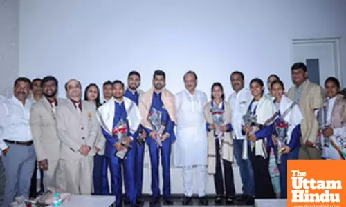 Maharashtra govt honours World Cup-Winning Kho Kho players with cash awards