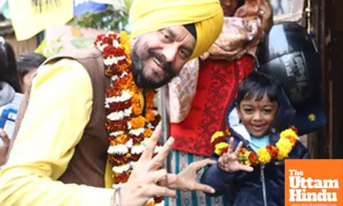 New Delhi: Aam Aadmi Party (AAP) candidate from Shahdara assembly constituency Jitender Singh Shunty campaigns door-to-door