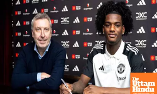 Manchester United sign England youngster Ayden Heaven till 2029