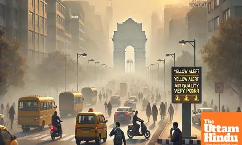 Delhi Chokes Again: Air Quality Declines to ‘Very Poor,’ Authorities Issue Yellow Alert