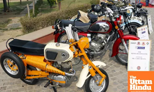 New Delhi: Vintage Drive for Voter Awareness ahead of Delhi Assembly Elections