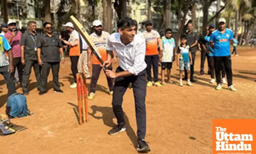 Mumbai: Former UK Prime Minister Rishi Sunak plays cricket with young cricketers