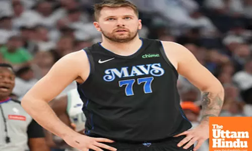 Durant reacts to ‘insane’ Doncic-Davis trade, says ‘the NBA is a wild place’