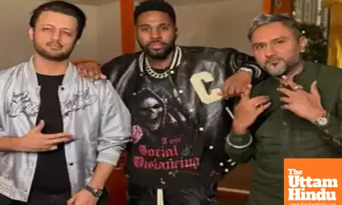 Honey Singh shares moment with borderless brothers Jason Derulo, Atif Aslam