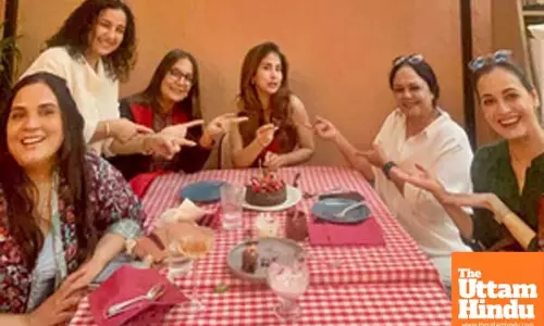 Shabana Azmi, Divya Dutta, Richa, Dia Mirza, and Tanvi Azmi reunite for Urmila Matondkar’s birthday
