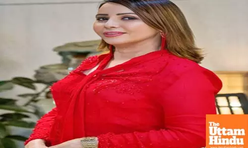 Rozlyn Khan tries to commit suicide