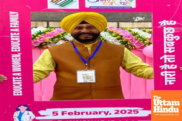 AAP candidate from Shahdara Assembly seat Jitender Singh Shunty casts his vote for the Delhi Assembly Elections